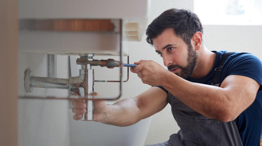 Sink pipe leak repair in Kirtland Afb, NM